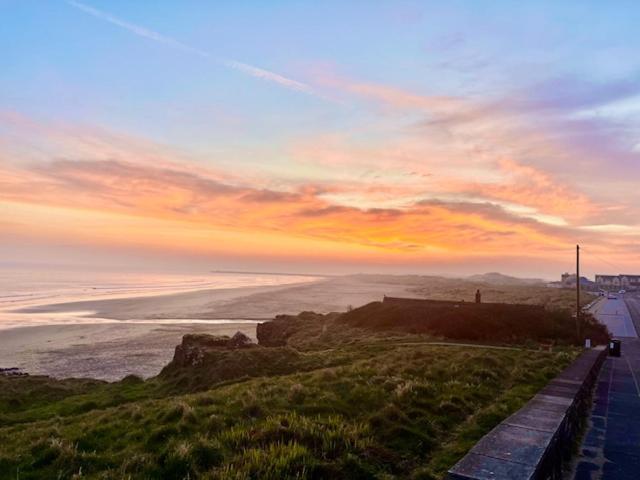 The Sea Loft Castlerock. Apartment Luaran gambar